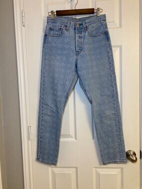 Levi’s 501 Skinny High Rise Snowflake Textured Jeans Light Wash Button Fly 28x28